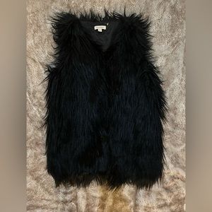 Francesca’s black vest size medium